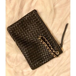 Woven wristlet/clutch ❤️❤️❤️